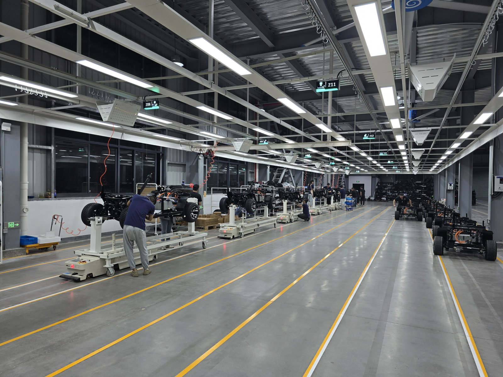 Chassis welding production line with automated welding equipment